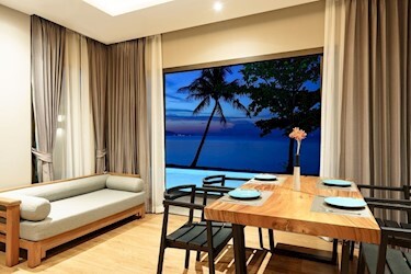 2 Bedroom Beachfront Family Pool Villa