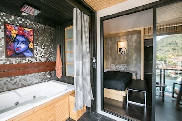 Deluxe Jacuzzi Room