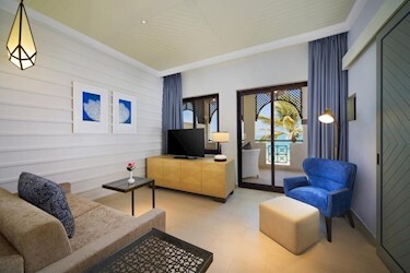 Deluxe Suite Sea Front Villa (Upper Floor)
