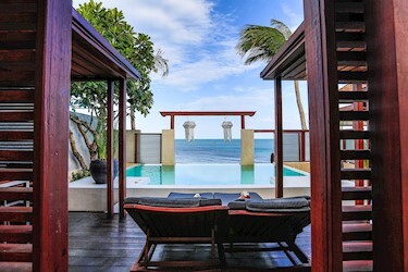 Beachfront Grand Pool Villa