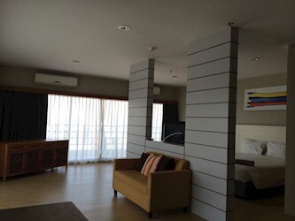 Swimming Pool Corner Suite