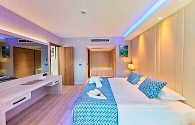 Type 3A Deluxe Suite with Jaccuzzi