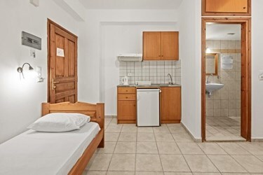 Apartment 1 Bedroom PV (Pool View)