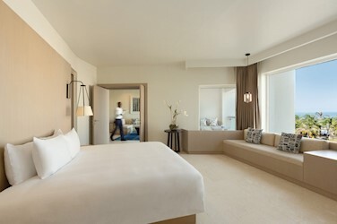 Ocean Front Grand Butler Suite