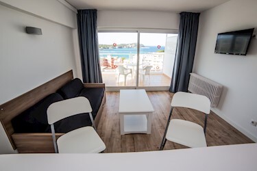 1 Bedroom Apartment Sea View