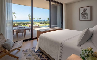 Seafront Deluxe Bedroom with Private Pool