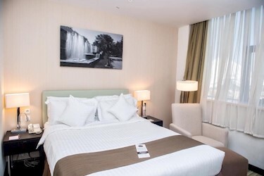 Queen Room