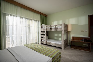 Club Large Room with Bunkbed