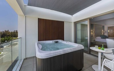 Junior Suite Inland View With Private Jacuzzi