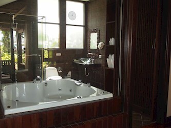 Deluxe Jacuzzi Room