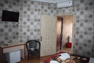 Lux Room