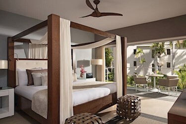 Junior Suite Tropical View with Jacuzzi