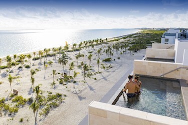 Elegance Club Plunge Pool Suite