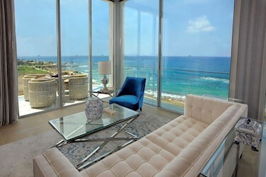 One Bedroom Executive Suite Sea View