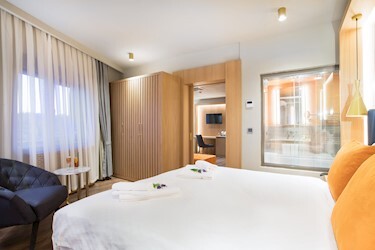 Suite Room