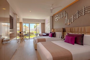 Star Class Junior Suite Swim Up
