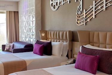 Star Class Junior Suite Swim Up