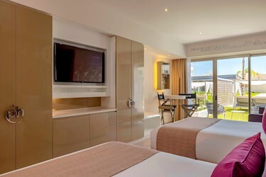 Star Class Junior Suite Swim Up