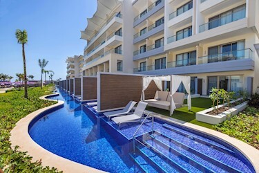 Star Class Junior Suite Swim Up