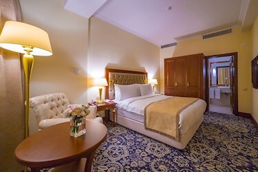 Diplomat Suite