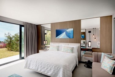 Deluxe Sea View With Sofa