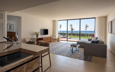 Seafront Bungalow with 1 Bedroom and Private Pool