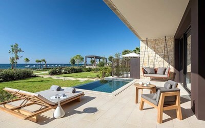 Seafront Bungalow with 1 Bedroom and Private Pool