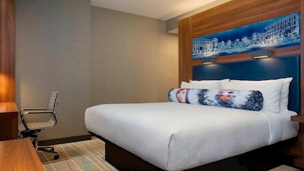 Aloft Room King
