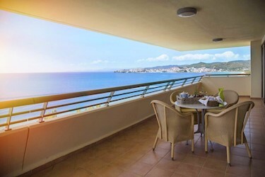 Royal Suite Sea View or Marina View