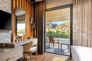 Comfort Room Garden View