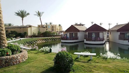 Bungalow Pool /Garden