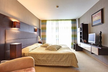 Junior Suite Deluxe Front Sea / Pool View