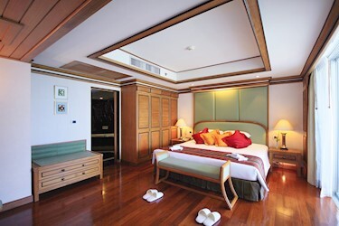 One Bedroom Regency Suite