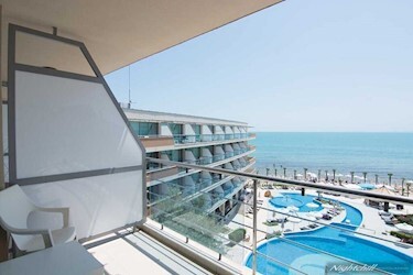 Standard Front Sea View