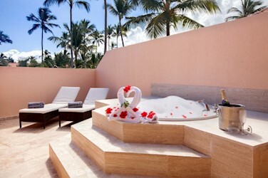 Ocean View Suite Elegance CLub Outdoor Jacuzzi