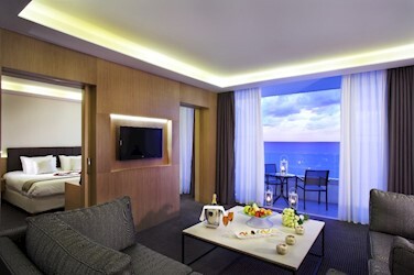 Honeymoon Suite Sea View