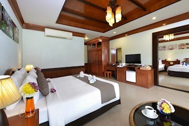 Grand Superior Room