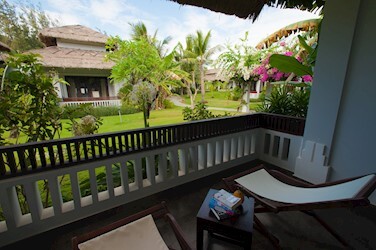 Bungalow Garden View