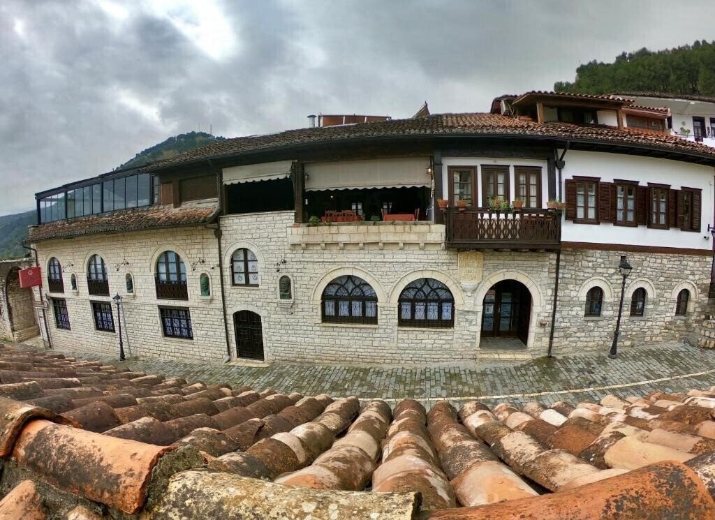 Hotel Mangalemi 3*