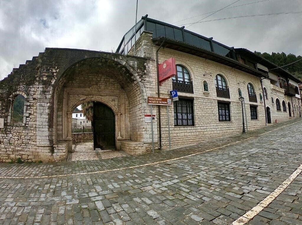 Fotografii Mangalemi 3*