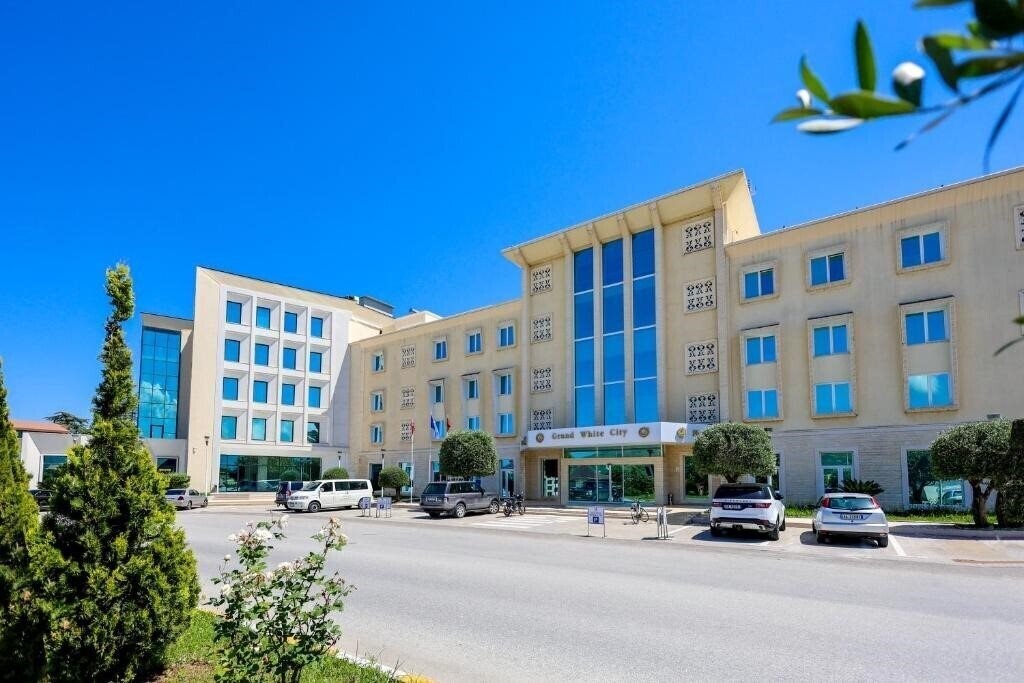 Fotografii Grand White City Hotel 4*