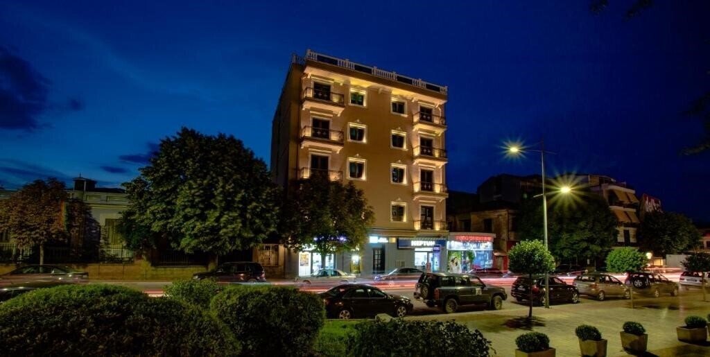 Hotel Christi's Hotel Borova 4*
