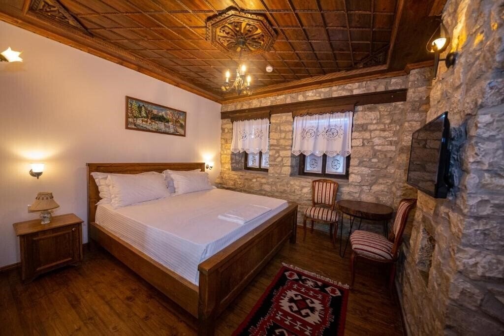 Imaginea Berat Castle Hotel (ex. Hotel Berat Castle, Berati Castle Hotel) 4*