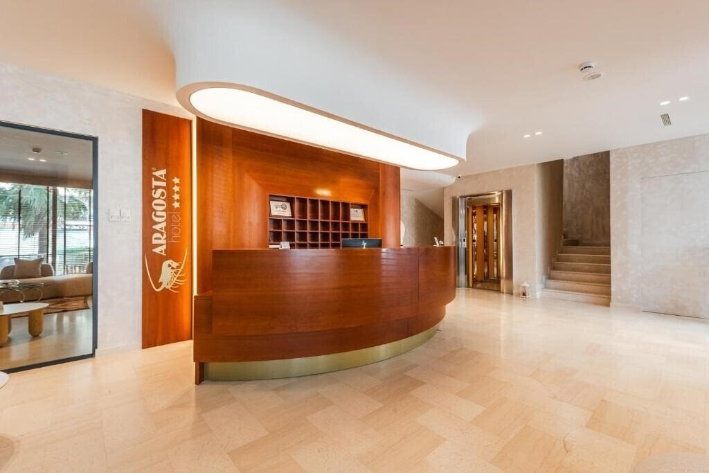 Imaginea Hotel Aragosta 4*