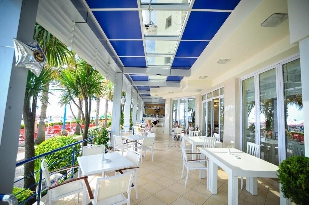 Imaginea Hotel Iliria International (ex. Ilira Internacional ) 4*