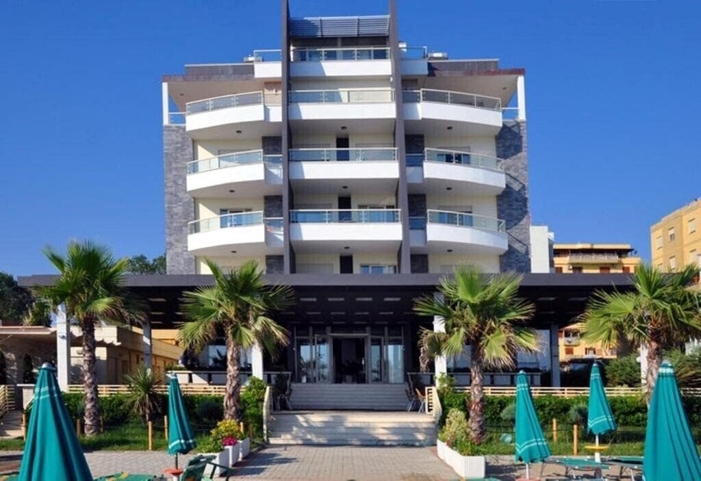 Hotel Vila Lule 4*
