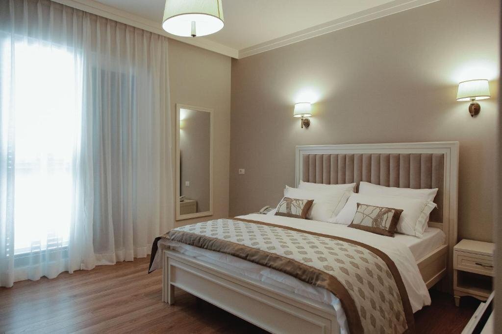 Фото Amfiteatri Boutique Hotel 4*