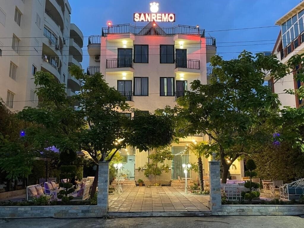 Hotel Sanremo Hotel Restorant 3*