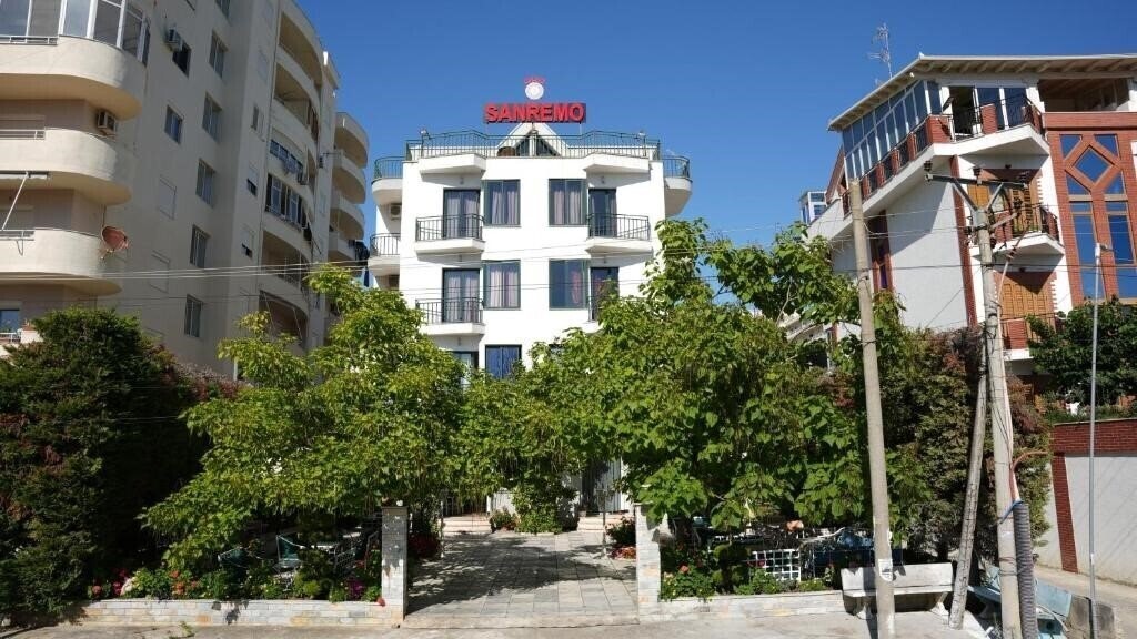 Fotografii Sanremo Hotel Restorant 3*