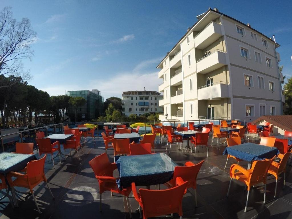 Fotografii Korabi Hotel 3*